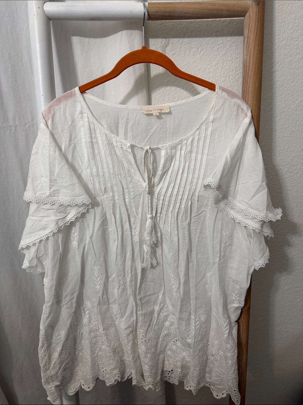 Solitaire White Cotton Pintuck Tassel Peasant Blouse